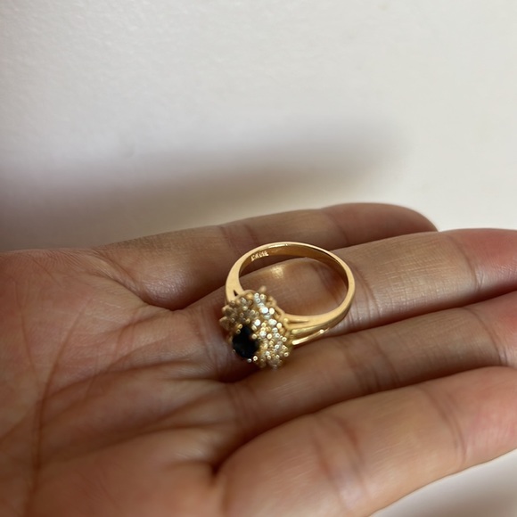 Classy 14k gold sapphire ring - Picture 3 of 9